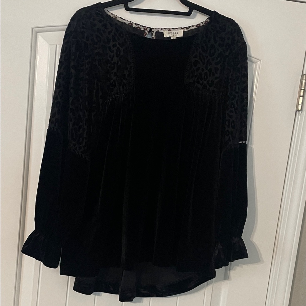 Umgee Black Velvet Blouse with Leopard Accents